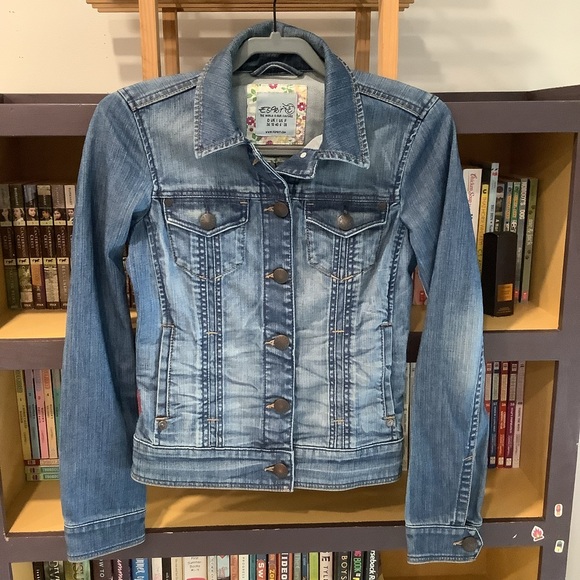 Esprit Jackets & Blazers - VTG 90s Esprit Medium Wash Denim Jean Jacket Size 6